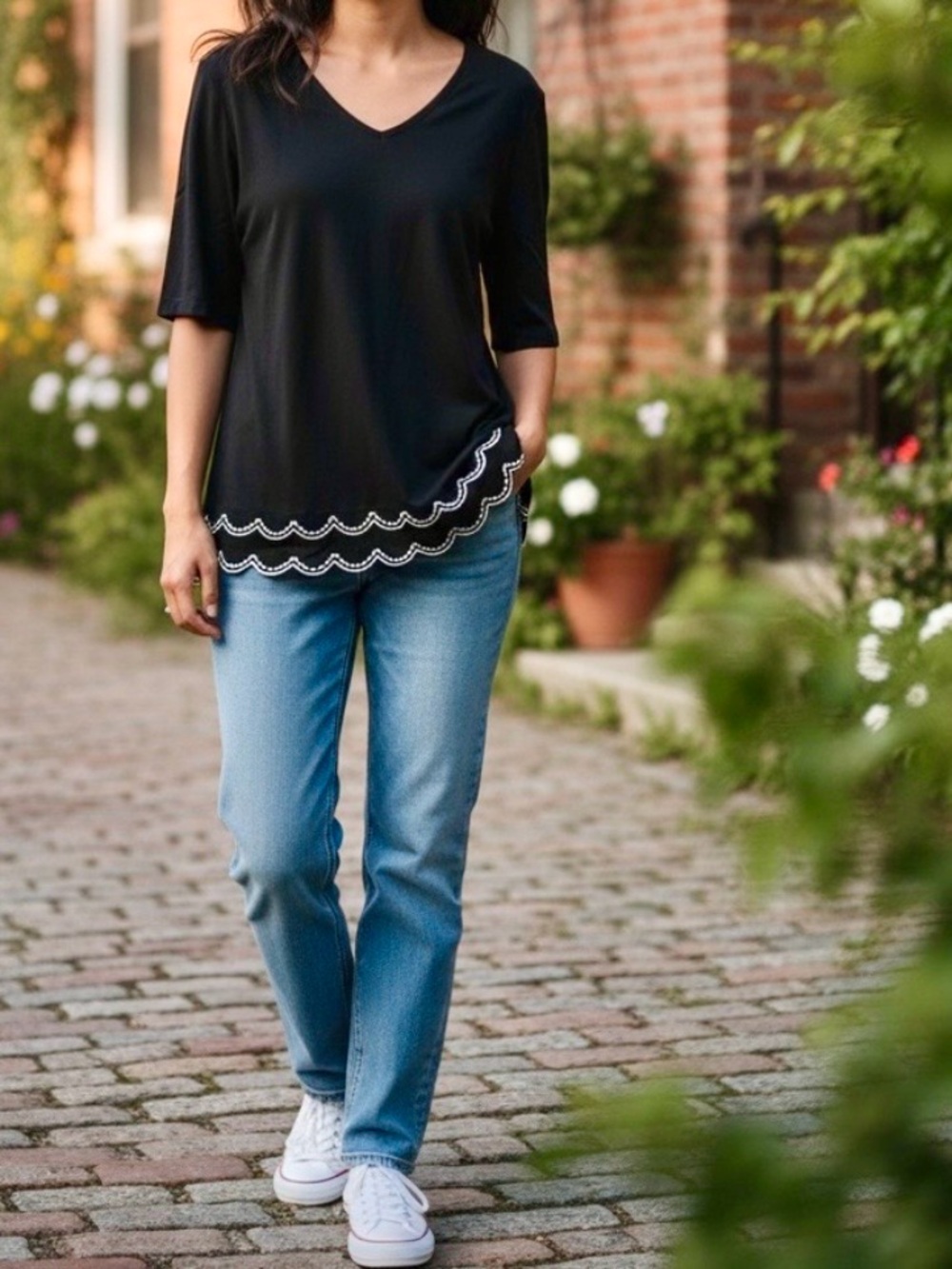 Chico's Black Short Sleeve V-Neck Top with White Scallop Hem
